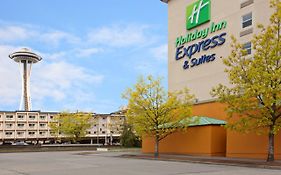 Holiday Inn Express Seattle 3*